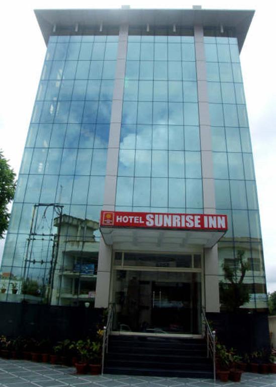 Hotel Sunrise Inn Lucknow Buitenkant foto